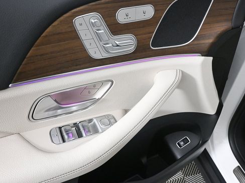 Used 2025 Mercedes-Benz GLE 350 4MATIC image 8