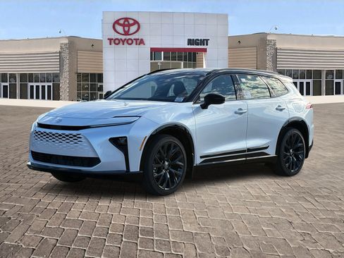 New 2026 Toyota Crown Signia image 2