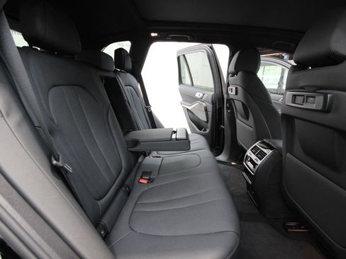 Used 2021 BMW X5 xDrive40i AWD/4WD image 30