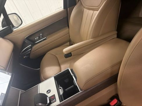 Certified 2025 Land Rover Range Rover SE AWD/4WD image 34