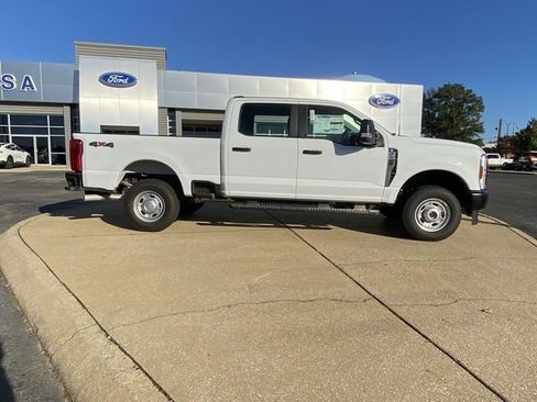 New 2026 Ford F250 XL AWD/4WD image 2