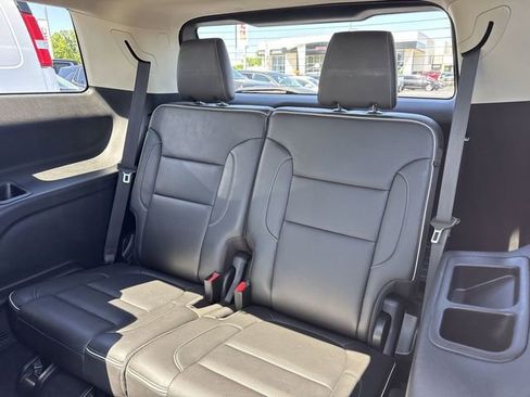 Used 2023 GMC Acadia Denali w/ Denali Technology Package FWD image 10