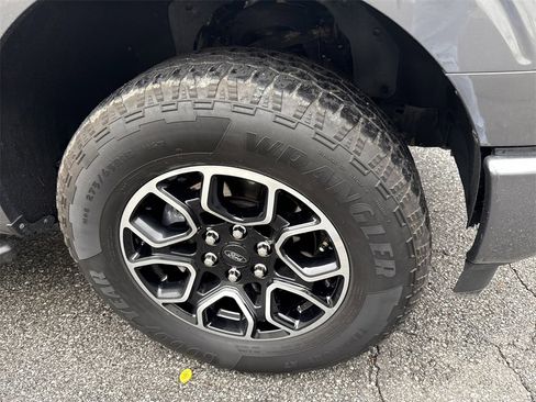 Used 2022 Ford F150 XLT w/ Equipment Group 302A High image 13