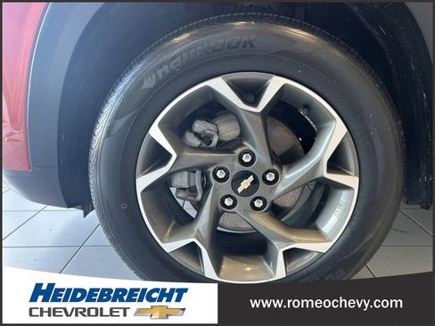 Used 2024 Chevrolet Trax LT w/ Driver Confidence Package FWD image 7