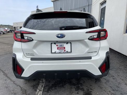 Used 2025 Subaru Crosstrek 2.5i Limited AWD/4WD image 4