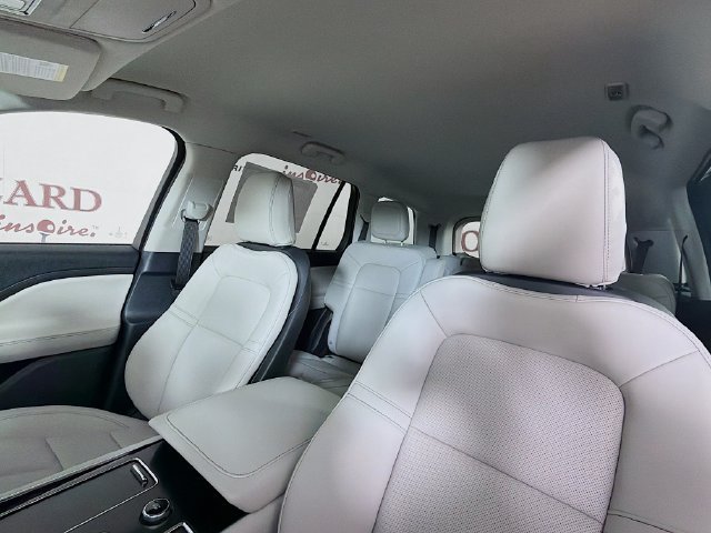 New 2026 Lincoln Aviator 2WD image 23