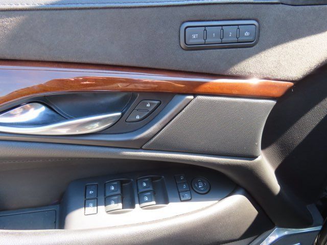 Used 2019 Cadillac Escalade Luxury AWD/4WD image 23