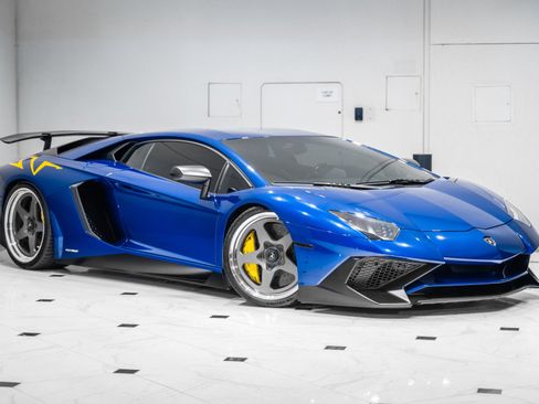 Used 2016 Lamborghini Aventador LP 750-4 Superveloce AWD/4WD image 1