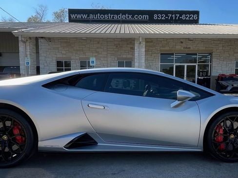 Used 2020 Lamborghini Huracan EVO image 7