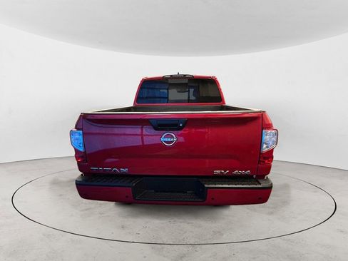 Used 2024 Nissan Titan SV image 3