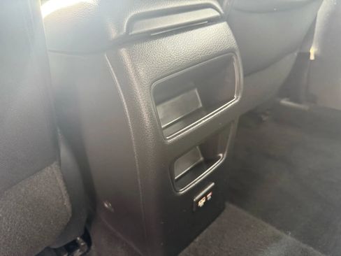 Used 2019 Nissan Sentra SR image 21