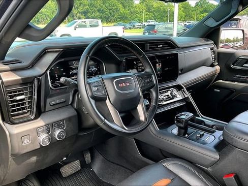 Used 2023 GMC Sierra 1500 AT4 w/ Technology Package AWD/4WD image 18