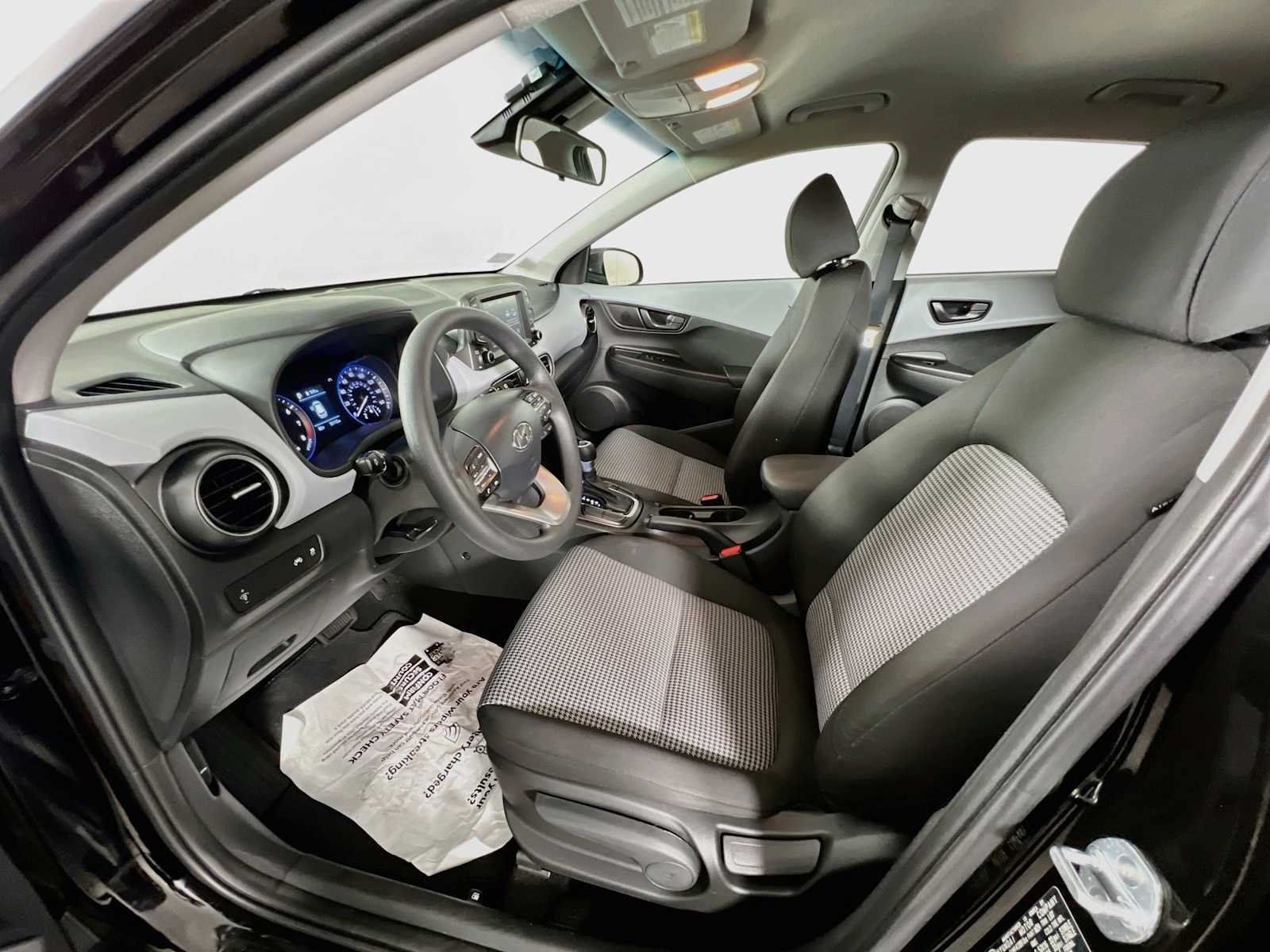 Used 2020 Hyundai Kona SE w/ Cargo Package AWD/4WD image 22