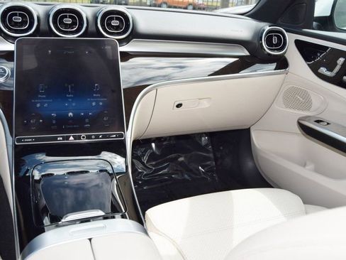 Used 2022 Mercedes-Benz C 300 4MATIC Sedan image 36