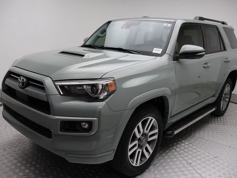 Used 2023 Toyota 4Runner TRD Sport image 2