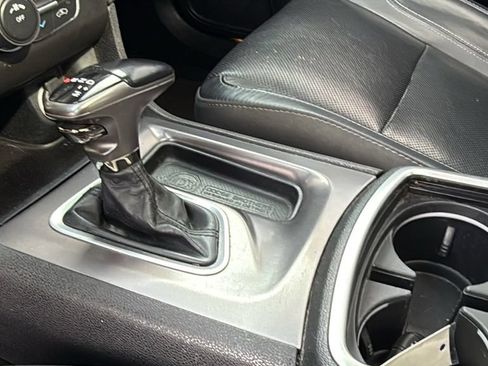 Used 2022 Dodge Charger SXT w/ Leather Interior Group RWD image 36