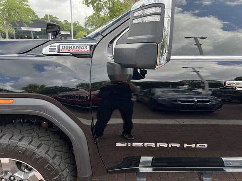 Used 2025 GMC Sierra 2500 SLT w/ SLT Premium Package AWD/4WD image 45