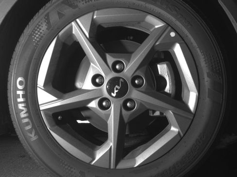 Used 2025 Kia K4 LXS image 13