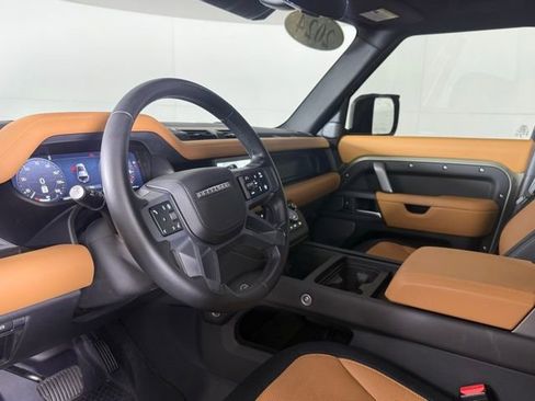 Used 2024 Land Rover Defender 110 X-Dynamic SE AWD/4WD image 16