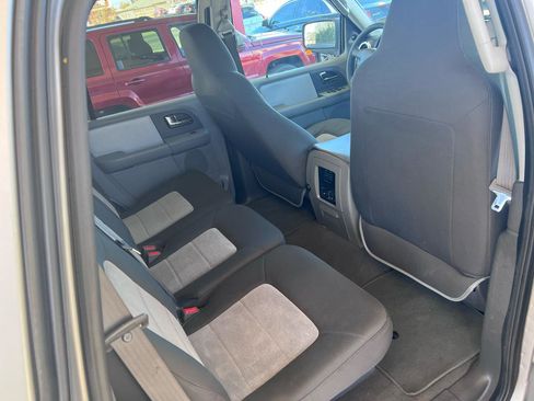 Used 2006 Ford Expedition XLT image 8