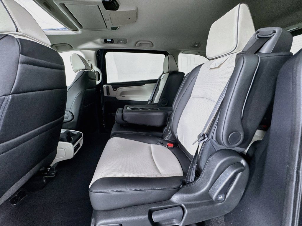 Used 2026 Honda Odyssey Elite image 33