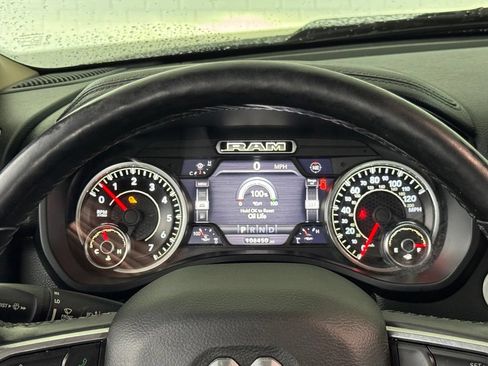 Used 2019 RAM 1500 Laramie AWD/4WD image 29