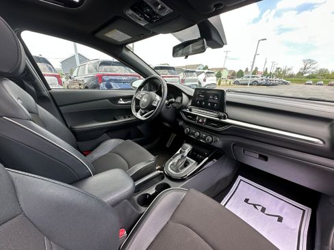 Used 2020 Kia Forte GT-Line w/ GT-Line Premium Package FWD image 17