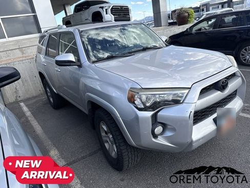 Used 2016 Toyota 4Runner SR5 AWD/4WD image 6