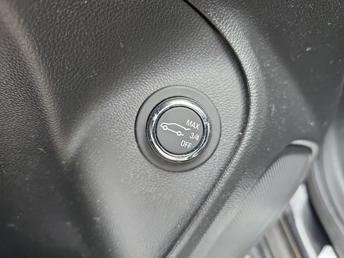 Used 2023 Buick Encore GX Select w/ Sport Touring Package FWD image 14