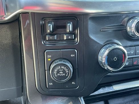 Certified 2022 Ford F150 Lariat w/ Equipment Group 502A High image 27