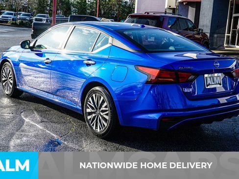Used 2025 Nissan Altima 2.5 SV image 4