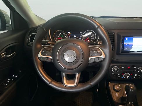 Used 2019 Jeep Compass Latitude AWD/4WD image 22