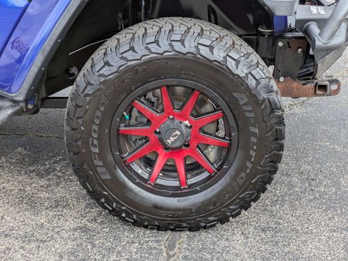 Used 2019 Jeep Wrangler Unlimited Rubicon AWD/4WD image 11