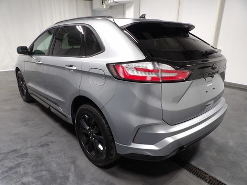 Used 2024 Ford Edge SE w/ Black Appearance Package AWD/4WD image 7