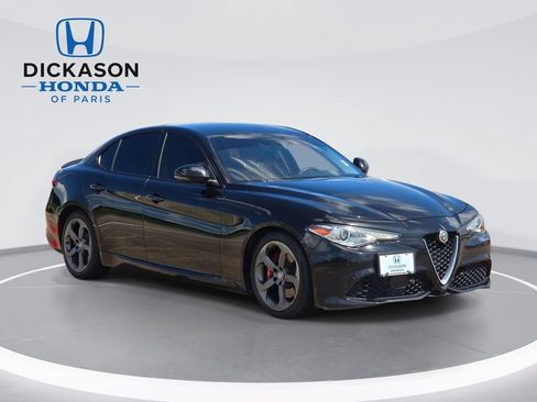 Used 2018 Alfa Romeo Giulia RWD image 3