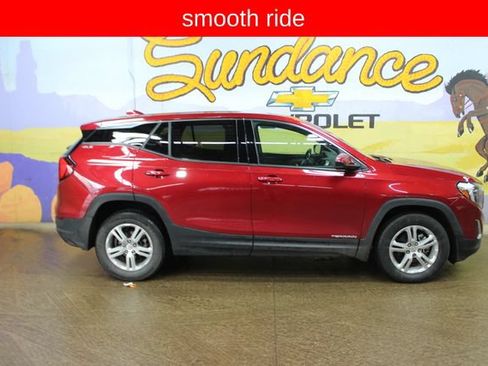 Used 2019 GMC Terrain SLE FWD image 1