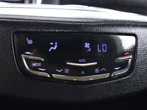 Used 2016 Cadillac Escalade ESV Platinum AWD/4WD image 35