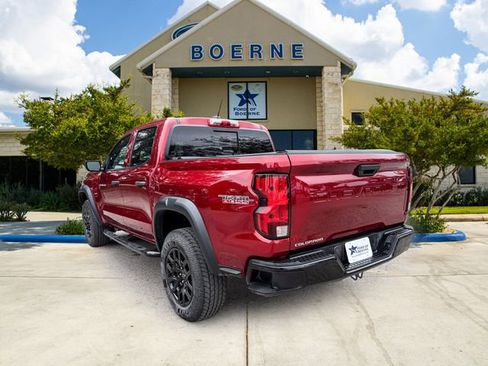 Used 2023 Chevrolet Colorado Trail Boss AWD/4WD image 3