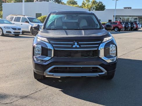 New 2025 Mitsubishi Outlander SE image 7