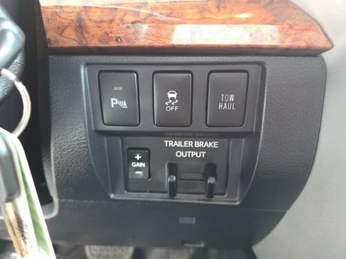 Used 2018 Toyota Tundra 1794 Edition AWD/4WD image 12