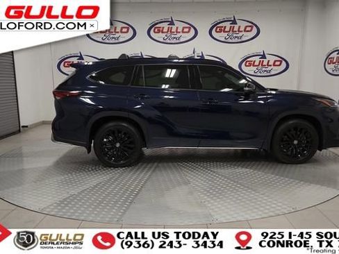 Used 2025 Toyota Highlander XSE image 9