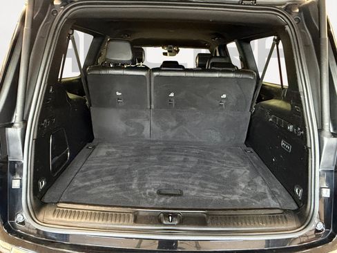Used 2024 Jeep Wagoneer L Series II RWD image 14
