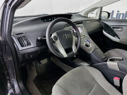 Used 2013 Toyota Prius Two image 10
