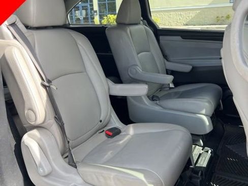 Used 2019 Honda Odyssey Touring image 6