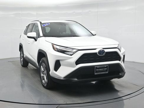 Used 2024 Toyota RAV4 LE image 23