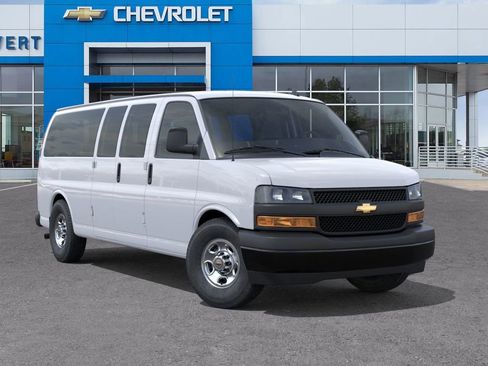Used 2026 Chevrolet Express 3500 LS RWD image 7