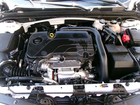 Used 2023 Chevrolet Malibu RS image 9