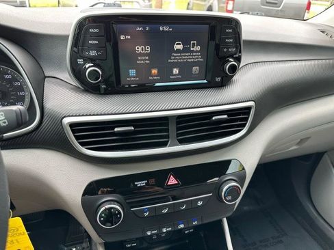 Used 2021 Hyundai Tucson SE FWD image 14