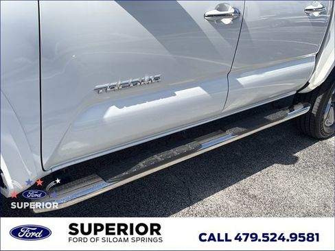 Used 2019 Toyota Tacoma Limited AWD/4WD image 13