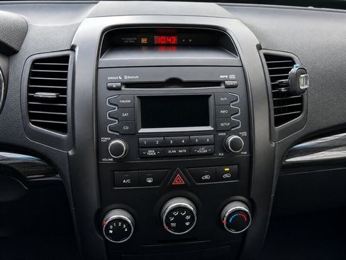 Used 2012 Kia Sorento LX AWD/4WD image 14